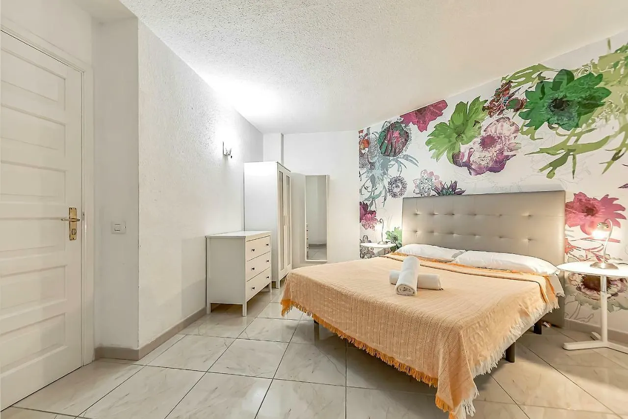 San Marino One Bedroom Los Cristianos  0*, Los Cristianos (Tenerife) Spain